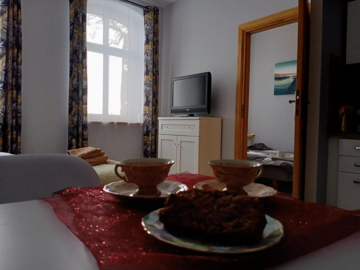 Sunny Bear Bed & Breakfast Jelenia Góra Exterior foto