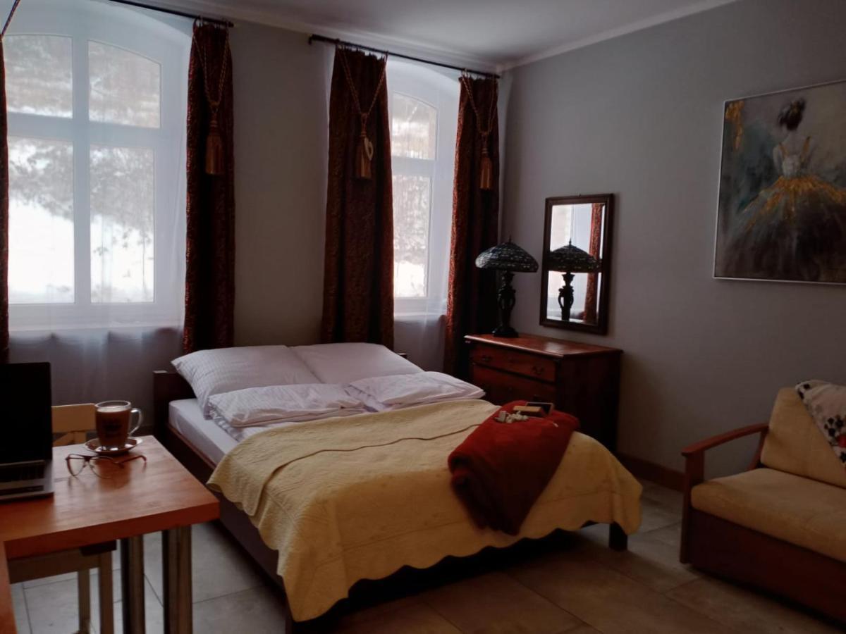 Sunny Bear Bed & Breakfast Jelenia Góra Exterior foto