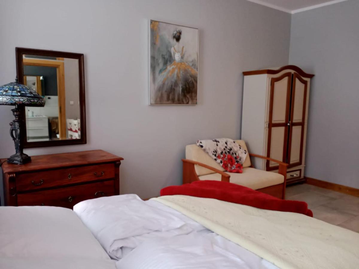 Sunny Bear Bed & Breakfast Jelenia Góra Exterior foto