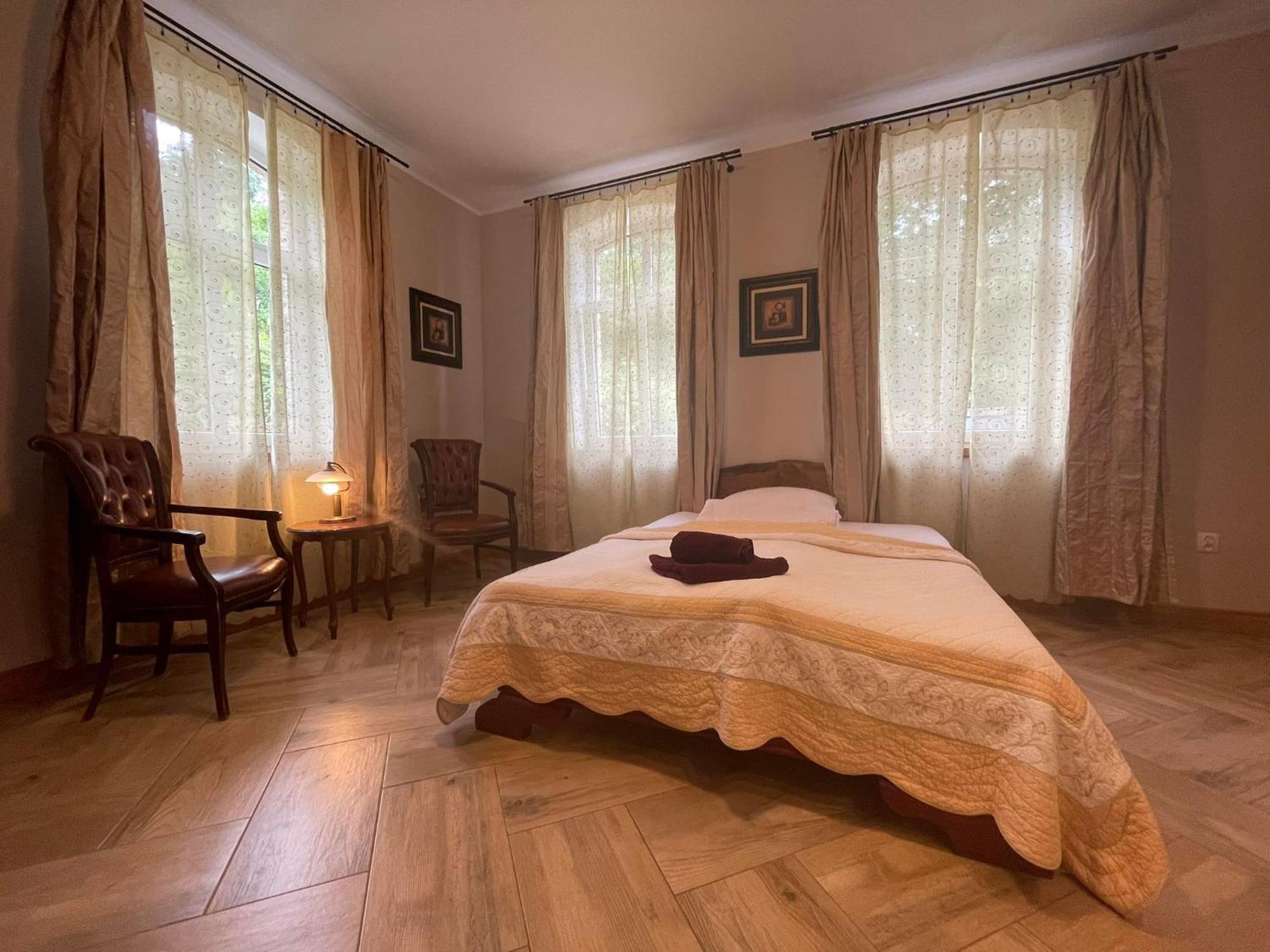 Sunny Bear Bed & Breakfast Jelenia Góra Exterior foto